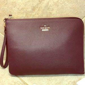 Kate spade charging wristlet